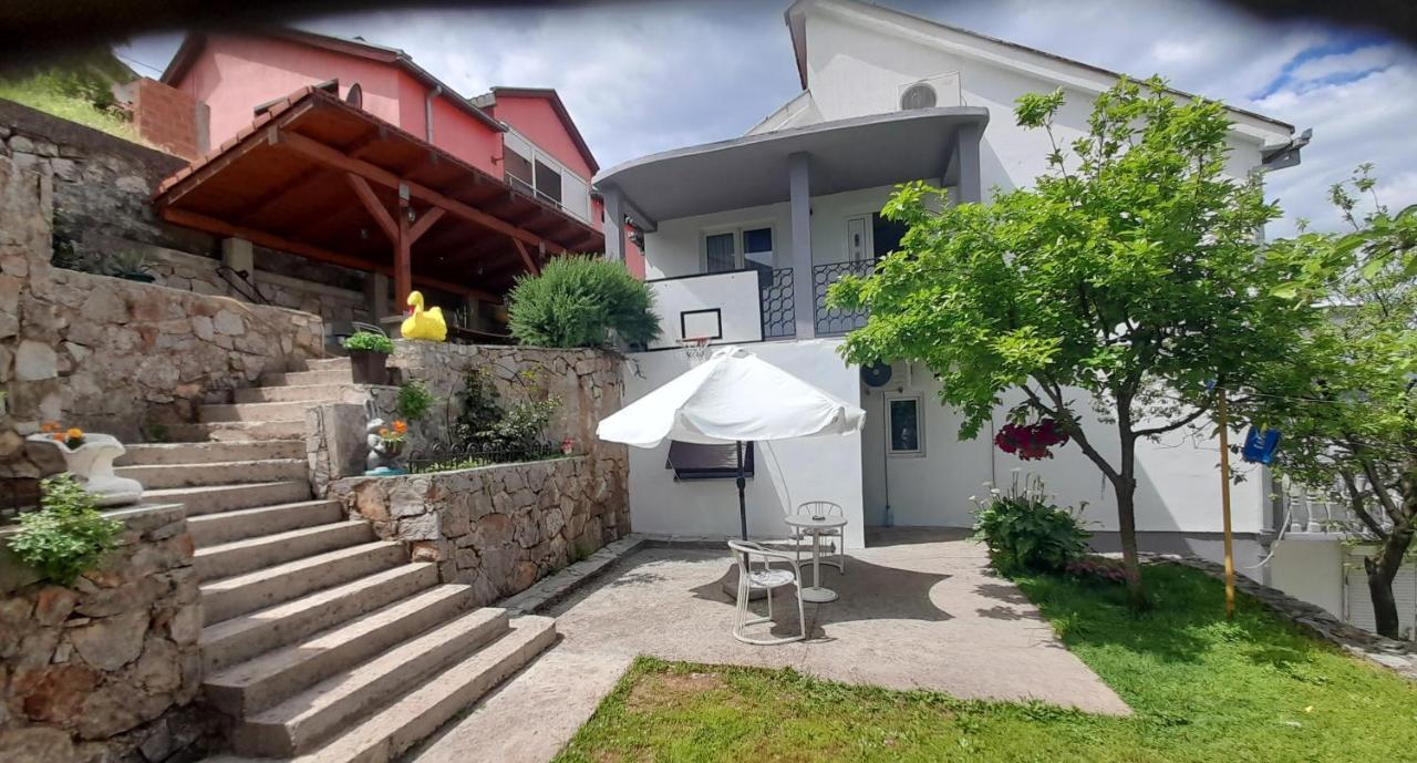 Mini Garsonjera Hotel Podgorica Eksteriør billede