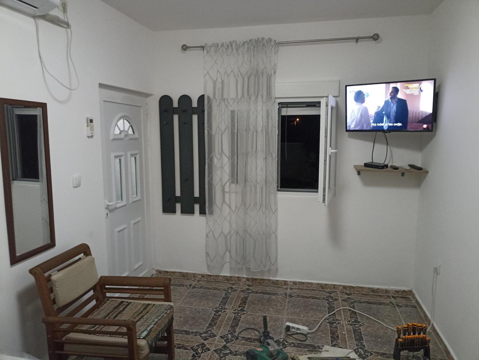 Mini Garsonjera Hotel Podgorica Eksteriør billede