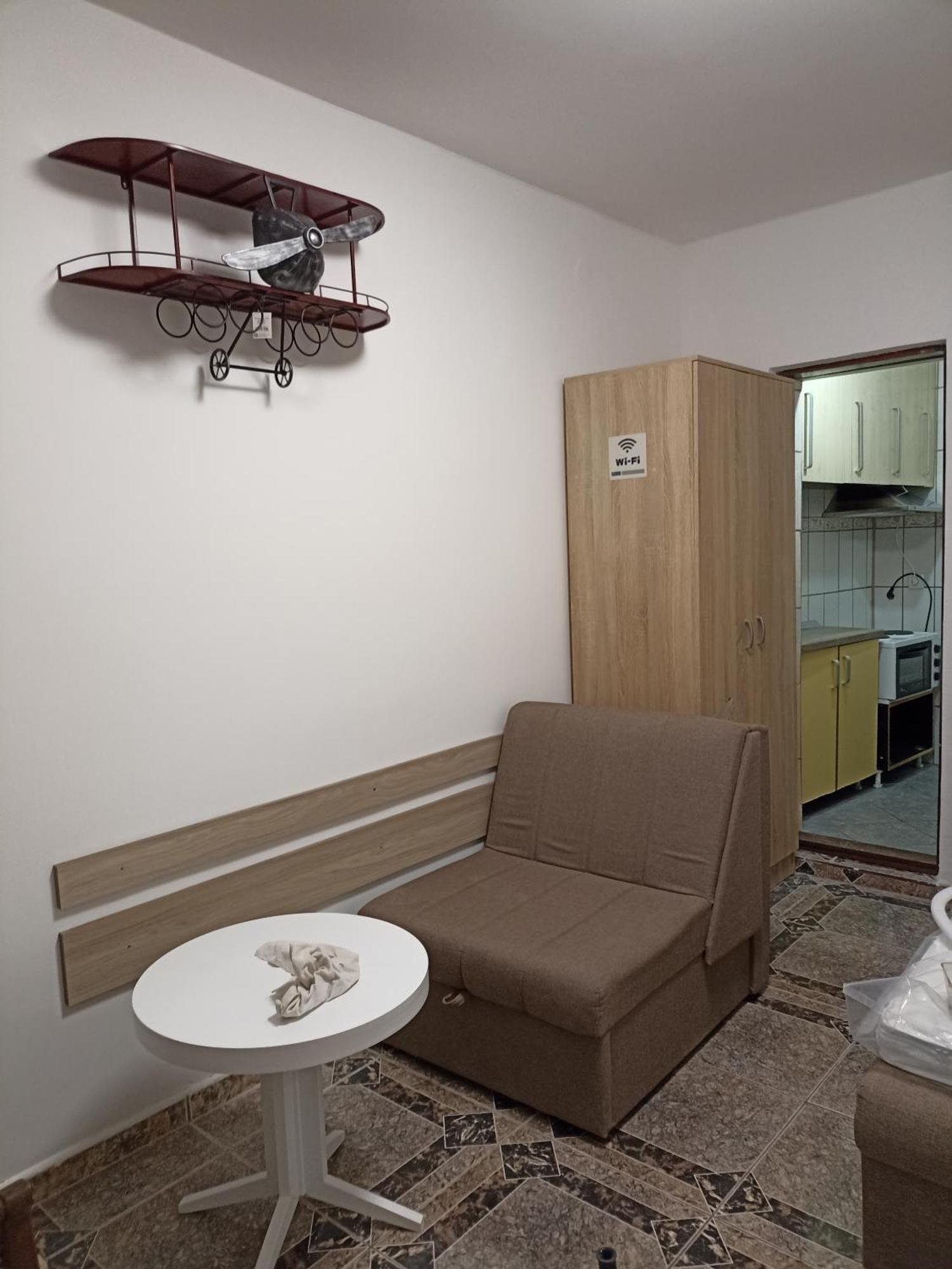 Mini Garsonjera Hotel Podgorica Eksteriør billede