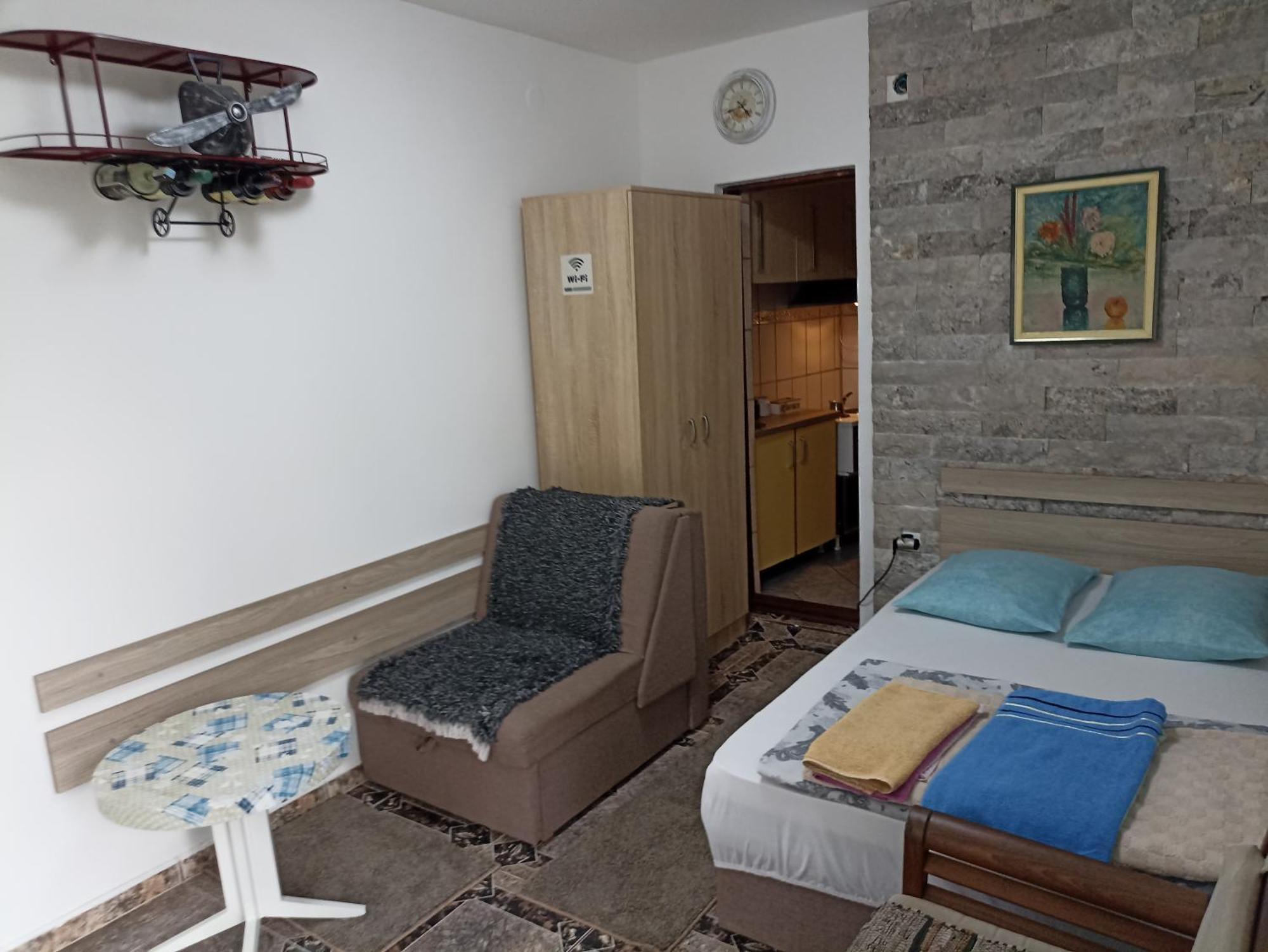 Mini Garsonjera Hotel Podgorica Eksteriør billede